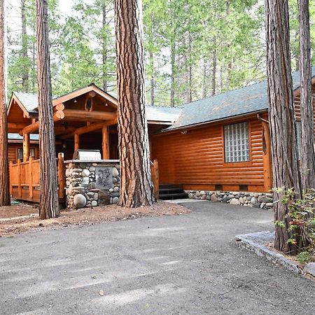 Grizzly Giant Villa Уауона Екстериор снимка